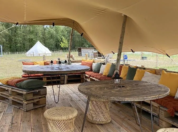 Campsite La Bele & Toile Thiel-sur-Acolin